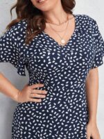 SHEIN GRANDE TAILLE (44/46/48/50/52/54) – Robe maxi fluide noire à imprimé intégral et ourlet à volants E183 https://sheinstyle.store original Algerie DZ