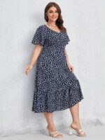 SHEIN GRANDE TAILLE (44/46/48/50/52/54) – Robe maxi fluide noire à imprimé intégral et ourlet à volants E183 https://sheinstyle.store original Algerie DZ
