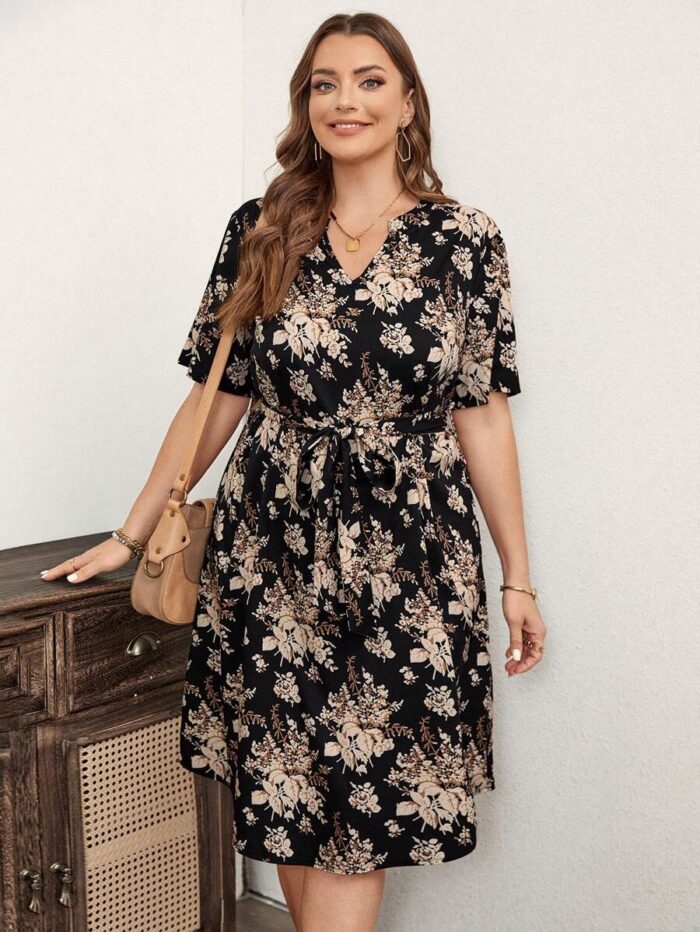 SHEIN GRANDE TAILLE (46/48/50) Robe imprimée florale à col bénitier – Fraîcheur estivale et charme féminin E41 https://sheinstyle.store original Algerie DZ