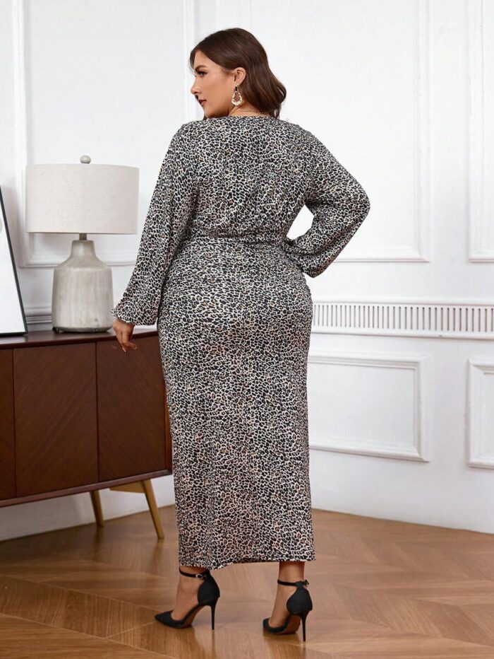 SHEIN GRANDE TAILLE (48/50) – Robe longue imprimé léopard, col V profond, manches longues, élégante et ajustée E166 https://sheinstyle.store original Algerie DZ