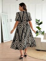 SHEIN GRANDE TAILLE (46/48/50) – Robe casual élégante à rayures, col V et manches courtes E190 https://sheinstyle.store original Algerie DZ SHEIN GRANDE TAILLE (46/48/50) – Robe casual élégante à rayures, col V et manches courtes E190 https://sheinstyle.store original Algerie DZ