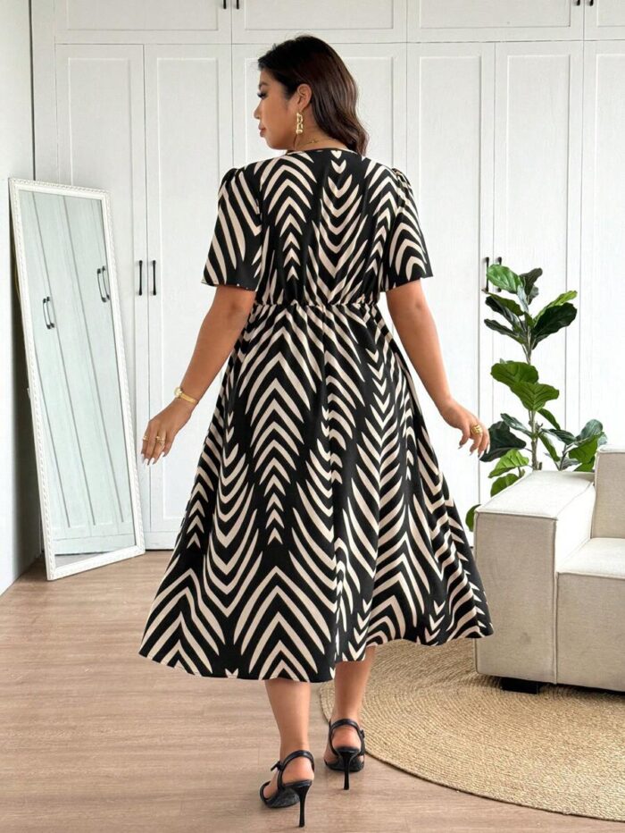 SHEIN GRANDE TAILLE (46/48/50) – Robe casual élégante à rayures, col V et manches courtes E190 https://sheinstyle.store original Algerie DZ