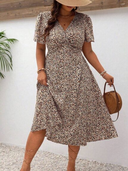 SHEIN GRANDE TAILLE (44/46/48/50/52/54) – Robe d'été bohème imprimée à col V et fronçage avant E188 https://sheinstyle.store original Algerie DZ