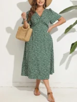SHEIN GRANDE TAILLE (44/46/48/50/52/54) – Robe longue d'été verte à fleurs, col en V et manches courtes – Idéale pour les grandes tailles, parfaite pour les occasions et les vacances e191 https://sheinstyle.store original Algerie DZ