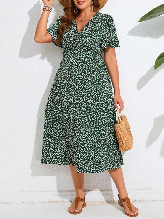 SHEIN GRANDE TAILLE (44/46/48/50/52/54) – Robe longue d'été verte à fleurs, col en V et manches courtes – Idéale pour les grandes tailles, parfaite pour les occasions et les vacances e191 https://sheinstyle.store original Algerie DZ